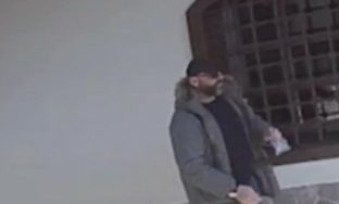 Një burrë dyshohet se ka grisur Kuranin në Prizren – kapet nga kamerat e sigurisë